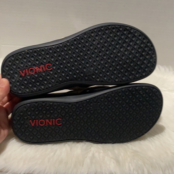 Vionic Sandals - Picture 4 of 5